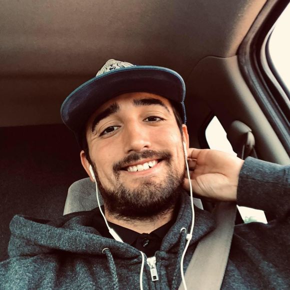 Meet your Posher, Tyler - Picture 1 of 1